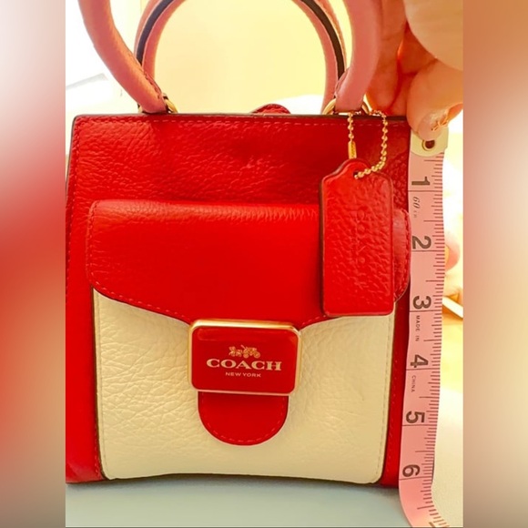 Coach cross body bag. - Picture 12 of 13